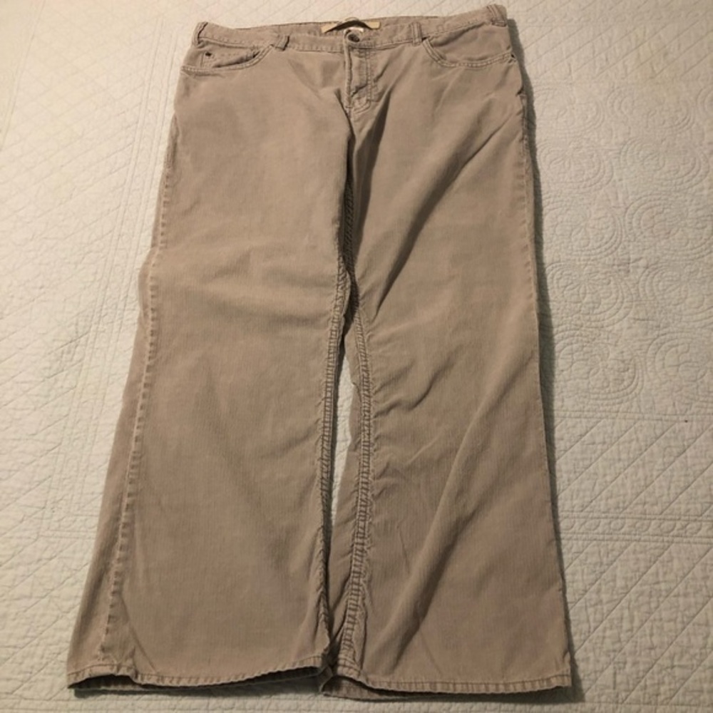 Vintage Gap bootcut gray corduroy jeans. Size 38.
